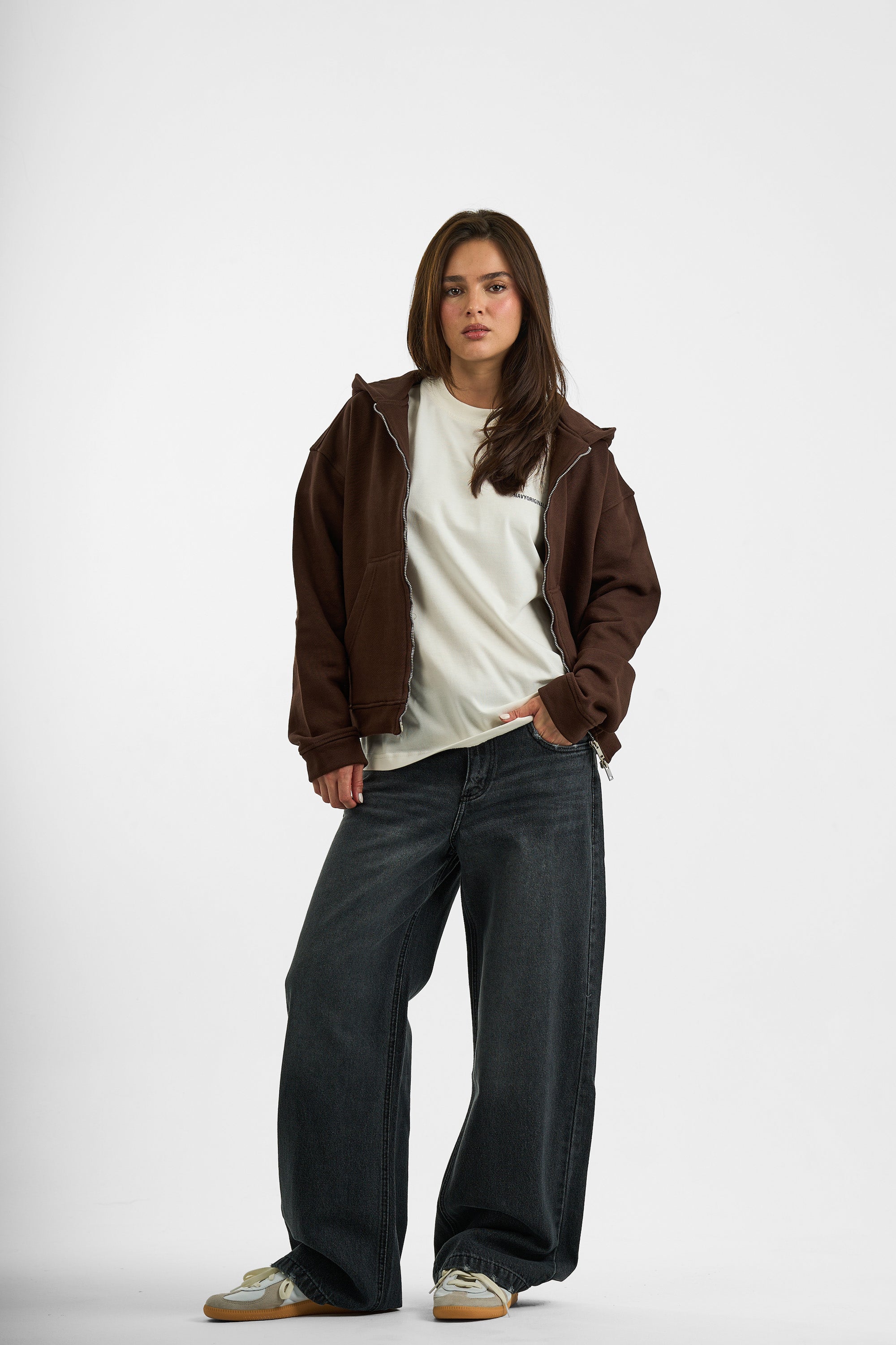BROWN ESSENTIAL ZIP UP