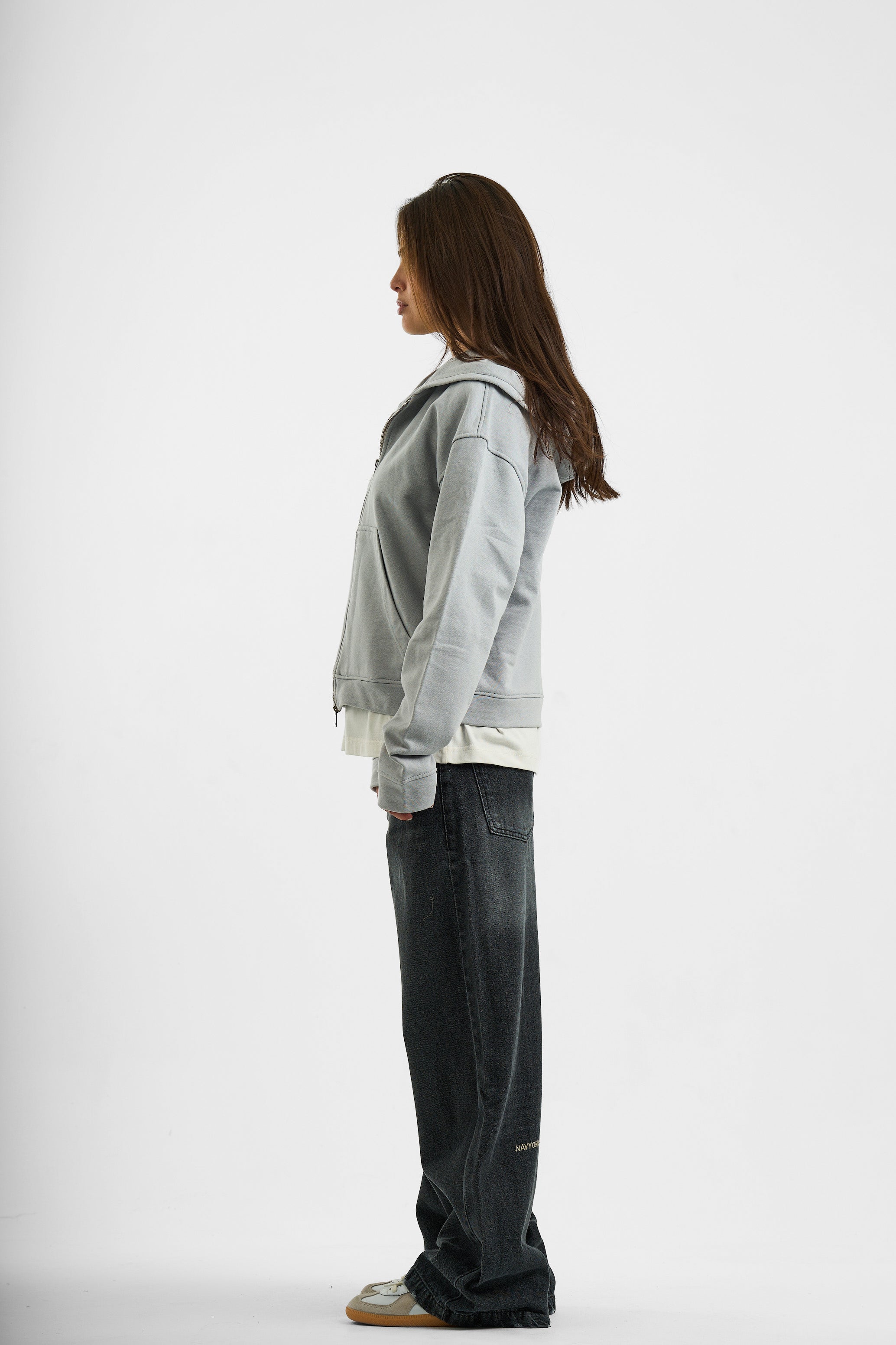 GREY ESSENTIAL ZIP UP