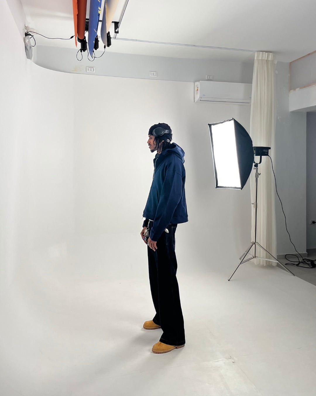 NAVY ESSENTIAL ZIP UP